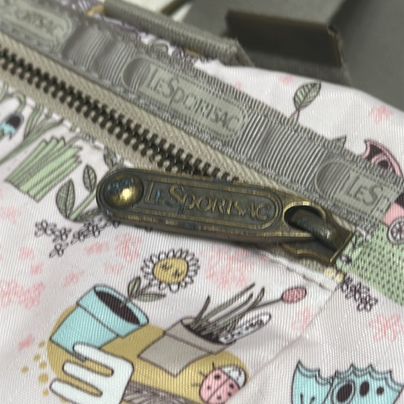 LeSportsac x Kate Sutton Garden Pals Tote Bag - Picture 6 of 8